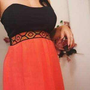 👛Hot Pink and black Strappless dress.